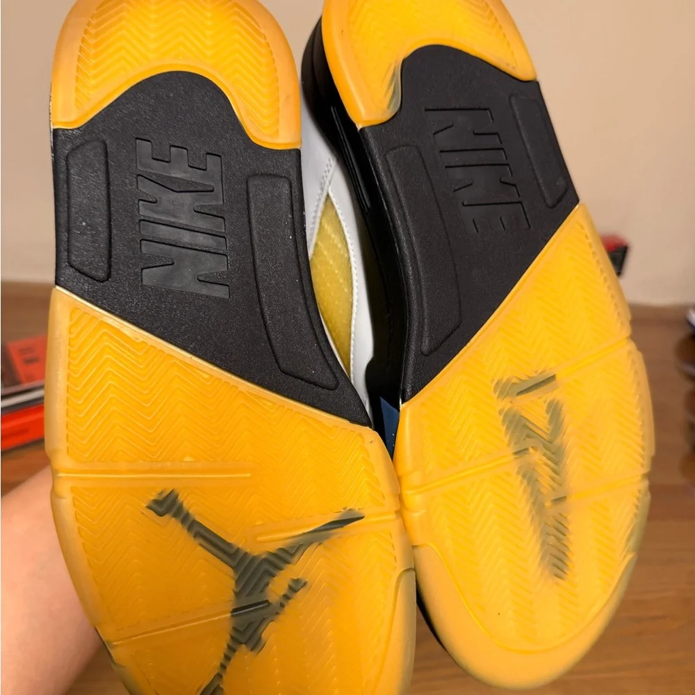 A Ma Maniere x Jordan 5 Retro Dawn White - Picture 6 of 6